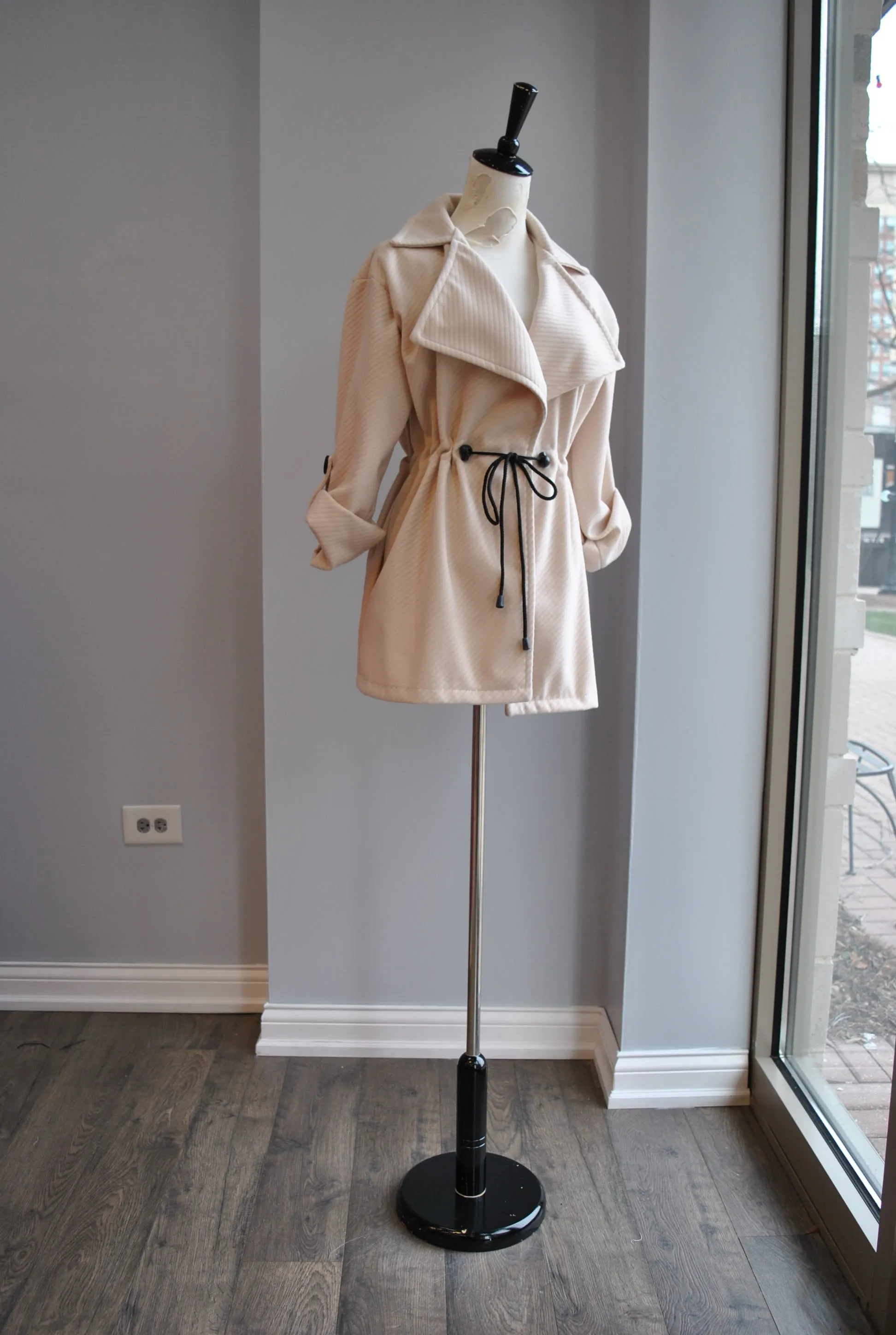BEIGE SPRING JACKET