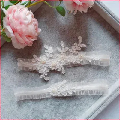Elegant White Lace Bridal Garter Belt
