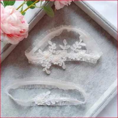 Elegant White Lace Bridal Garter Belt