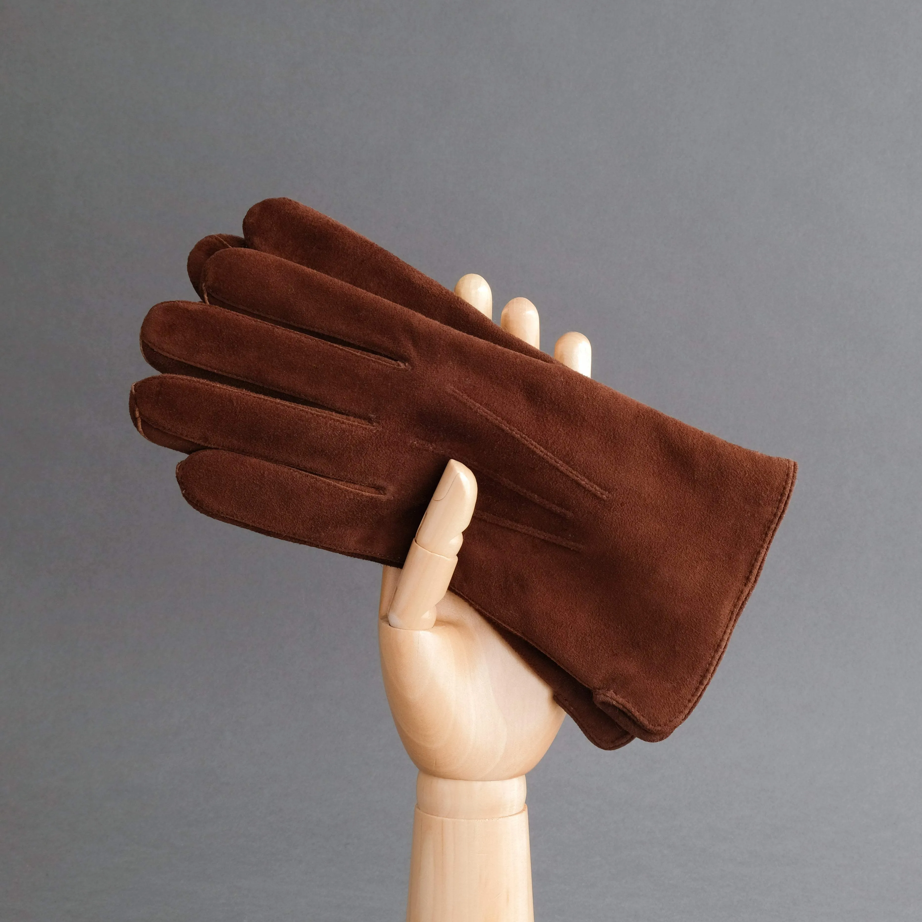 Gentlemen's Gloves from Chocolate Brown Goatskin Lined with Cashmere