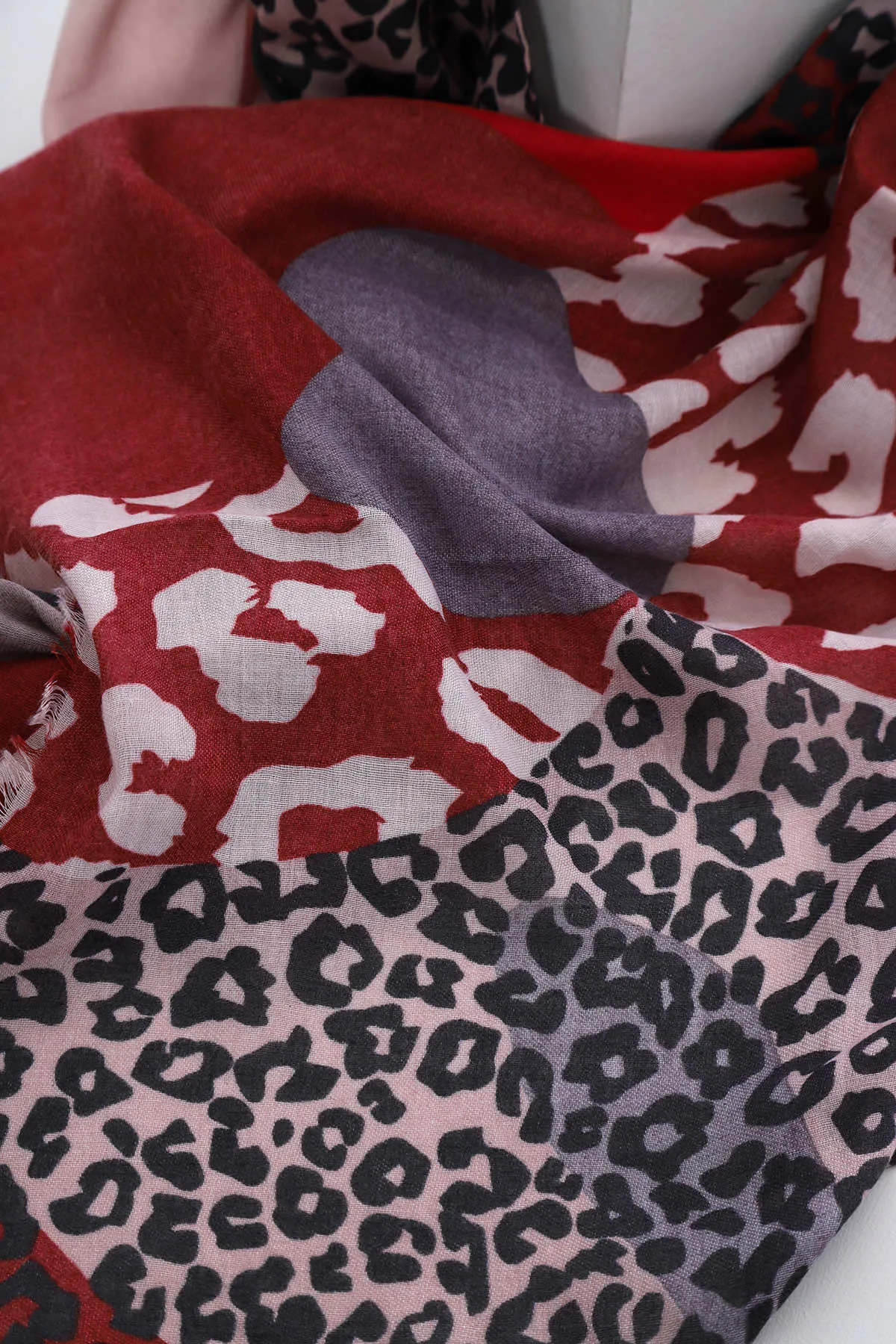 Meg Scarf Red