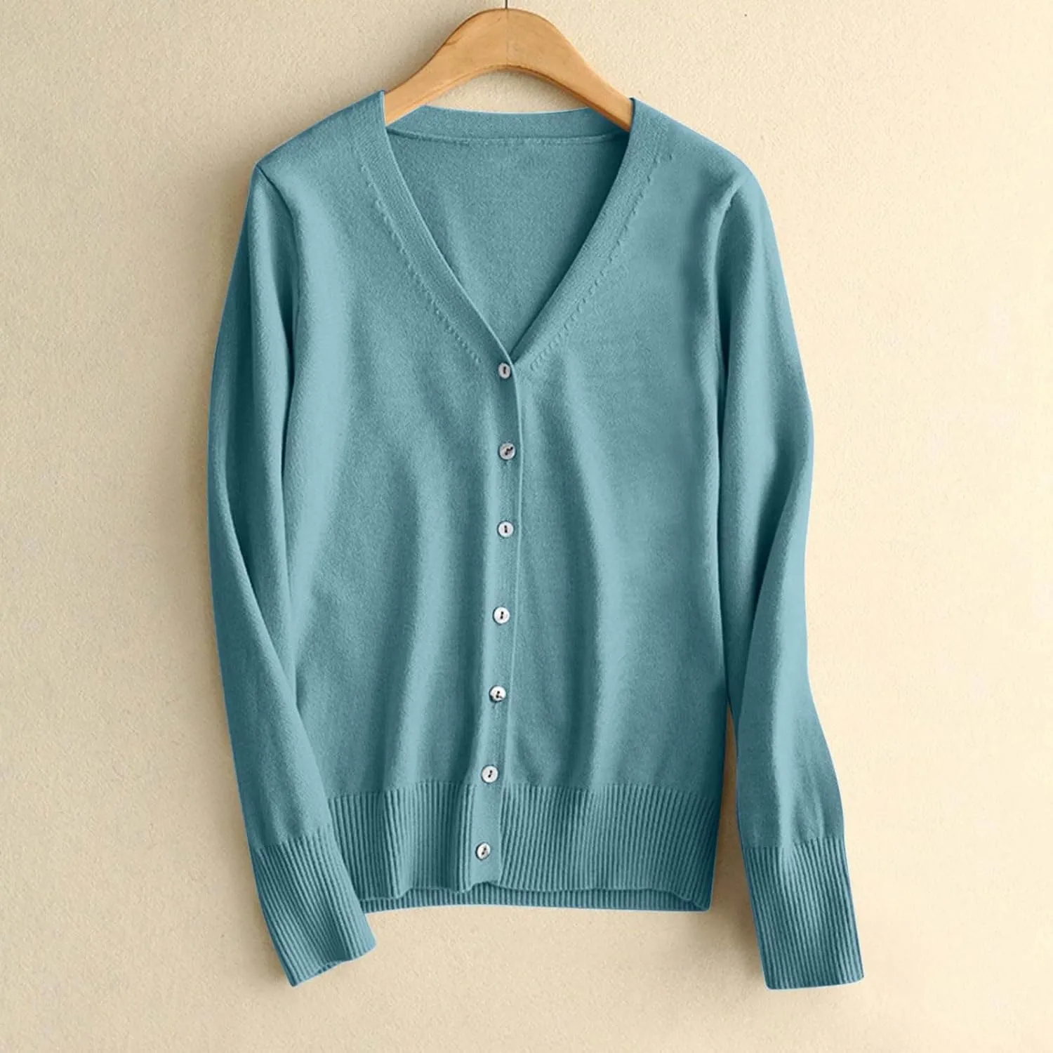 Women's V Neck Long Sleeve Cardigan Sweater Button Loose Soft Knit Sweater 2024 Fall Winter Trendy Tops